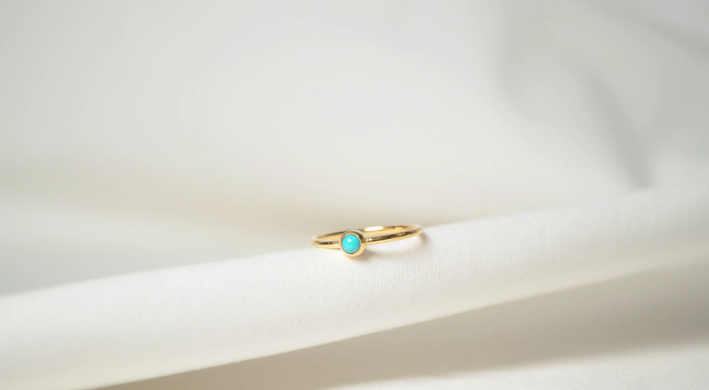 Simple Gold Ring with Gemstone
