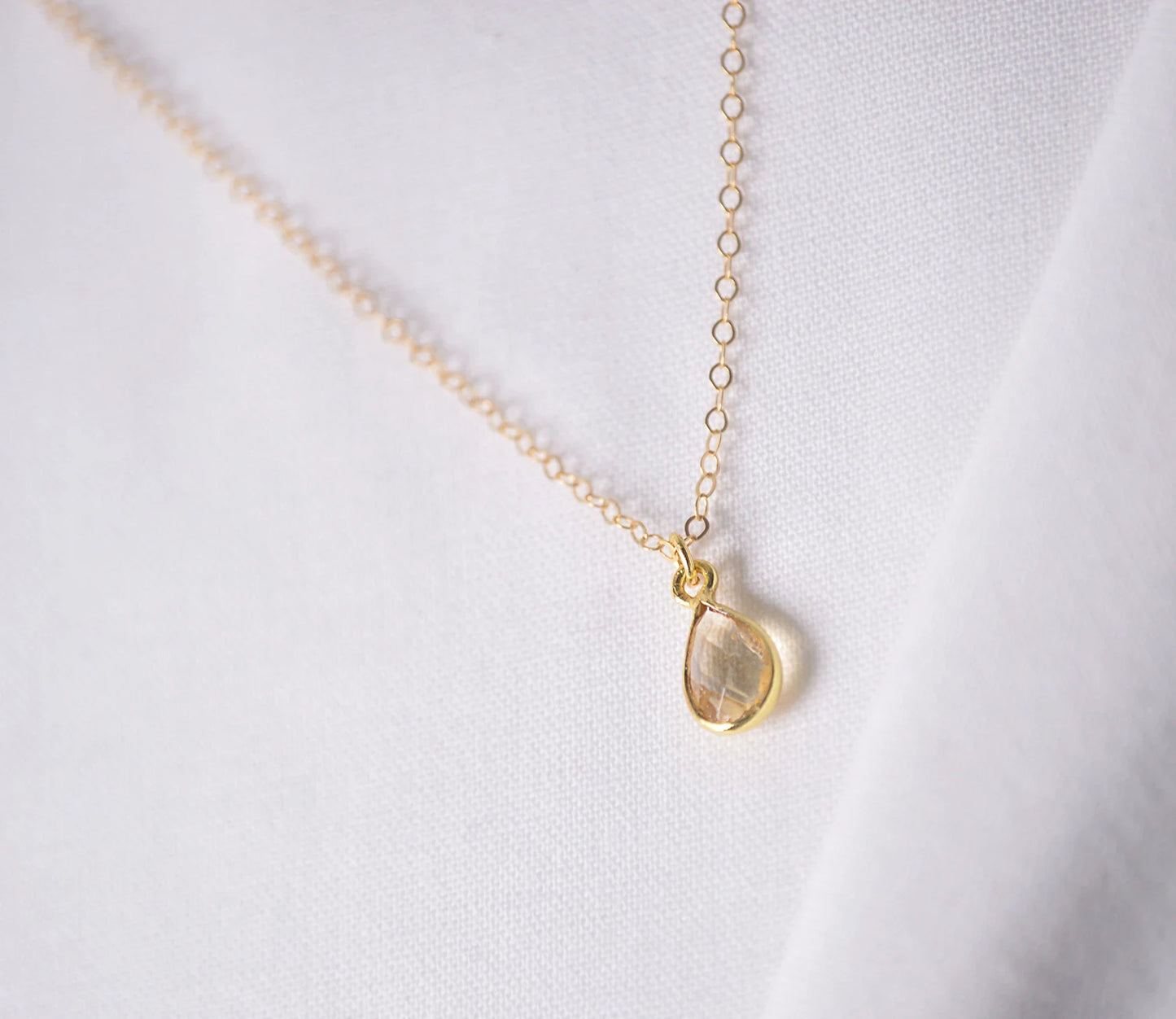 Goldkette mit Citrin-Anhänger