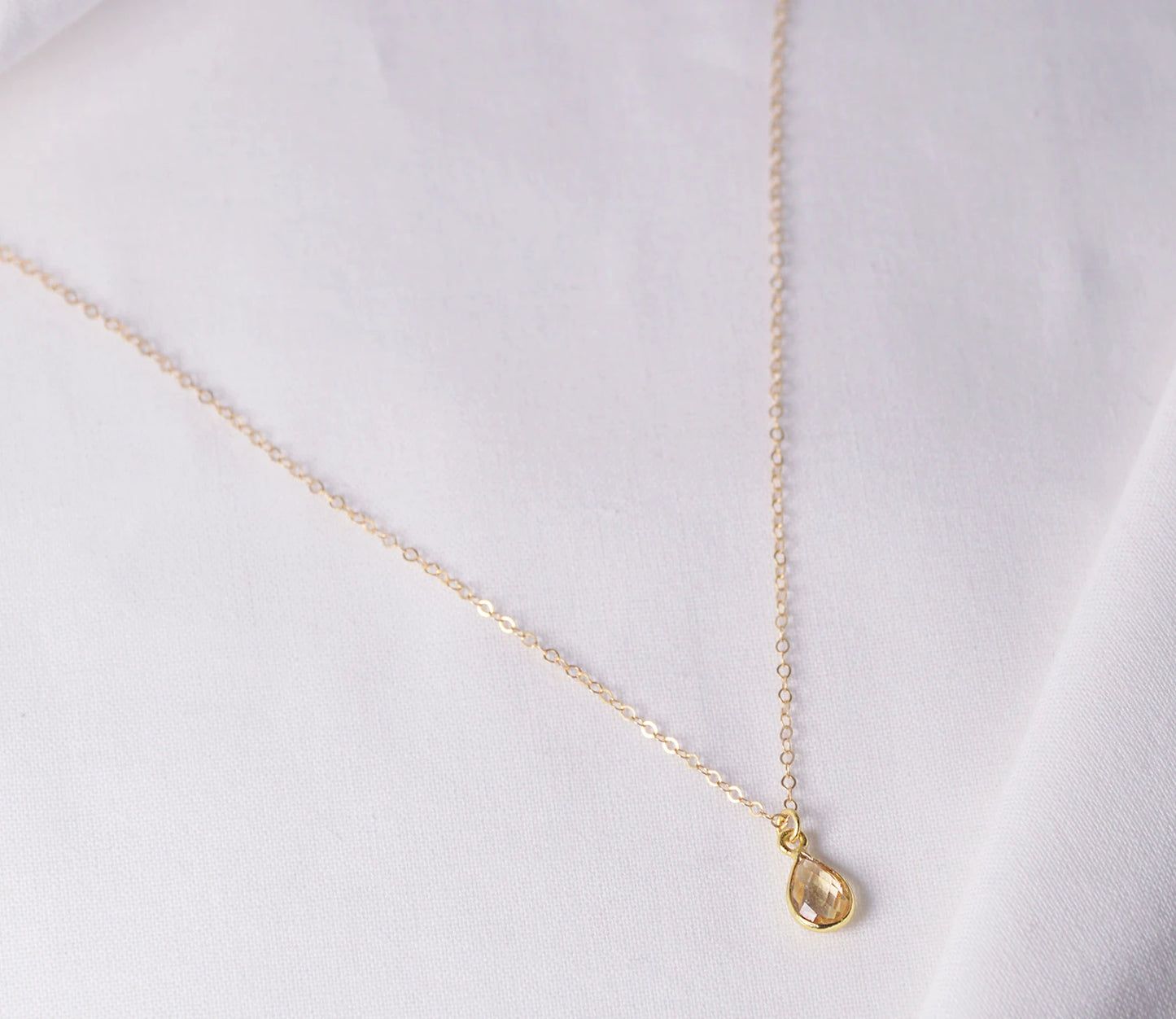 Goldkette mit Citrin-Anhänger