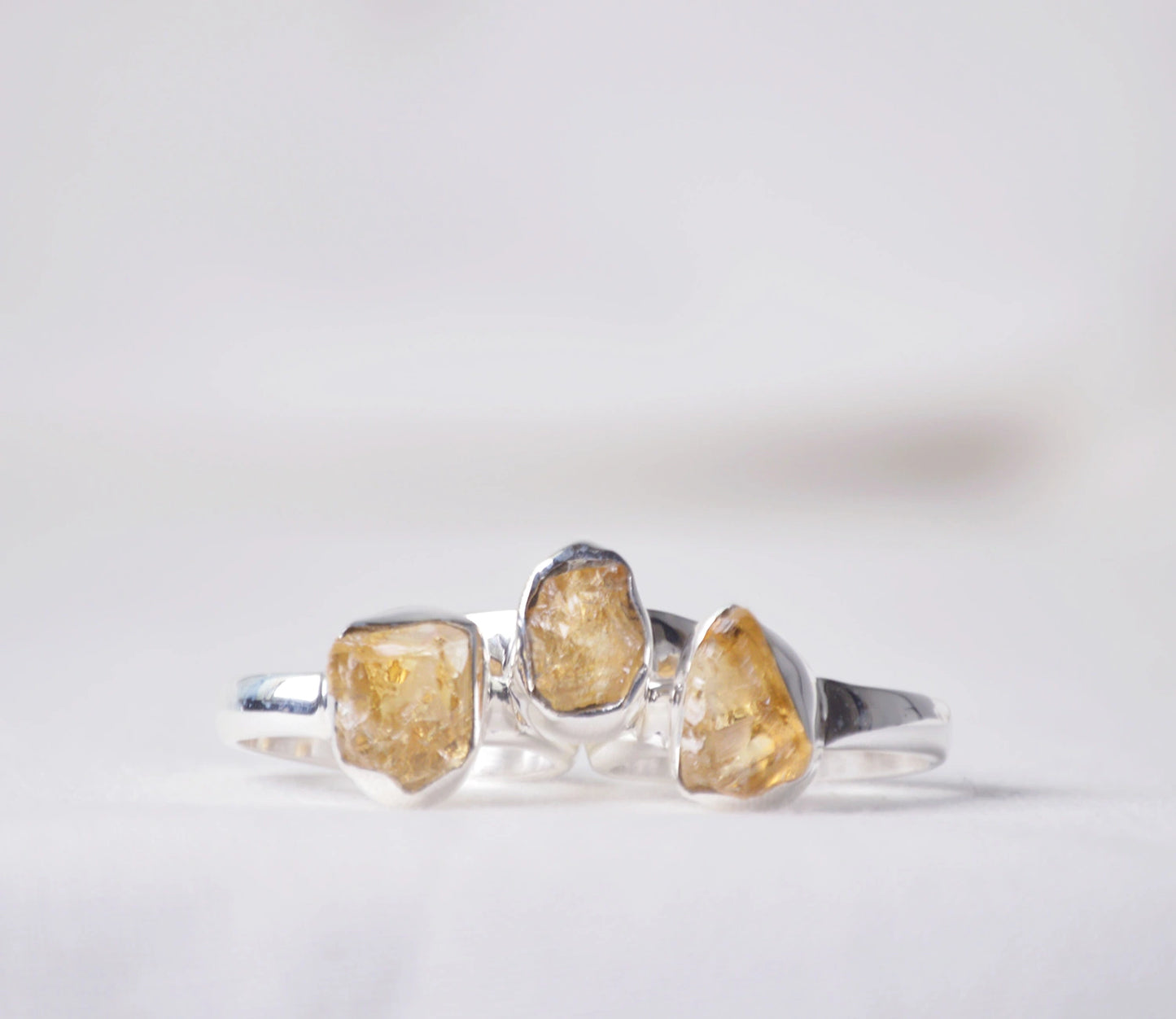 Zarte Citrin-Edelsteinringe