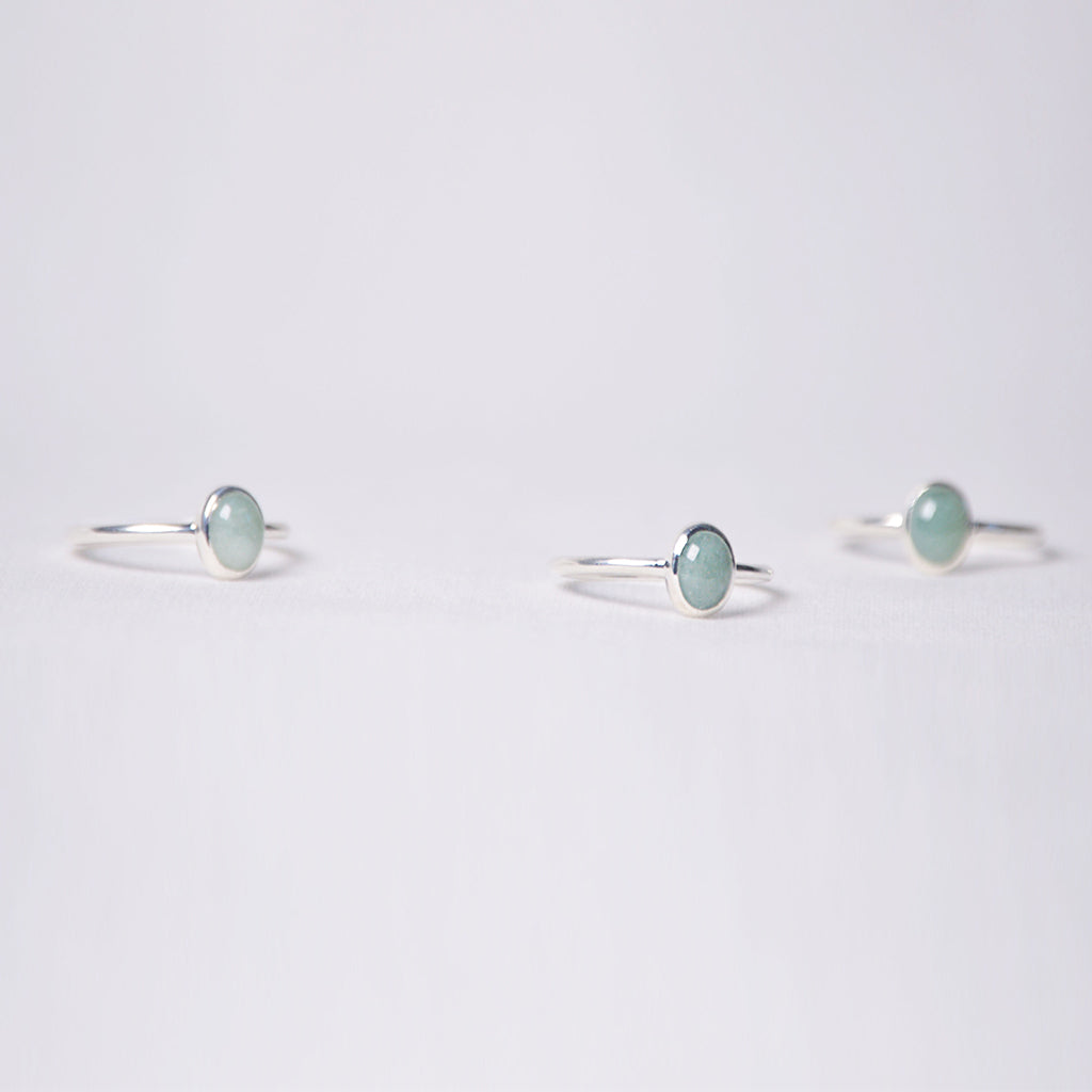 Zierlicher Ring aus echtem Jadestein