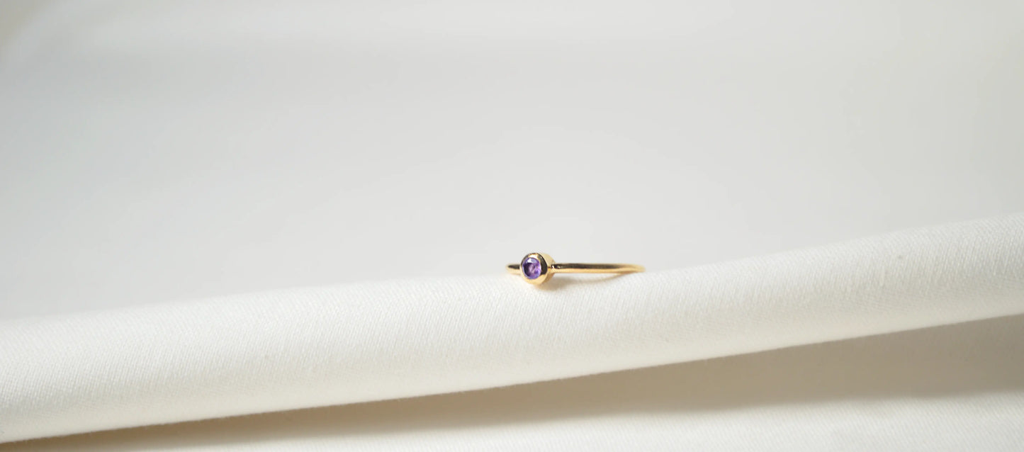 Simple Gold Ring with Gemstone